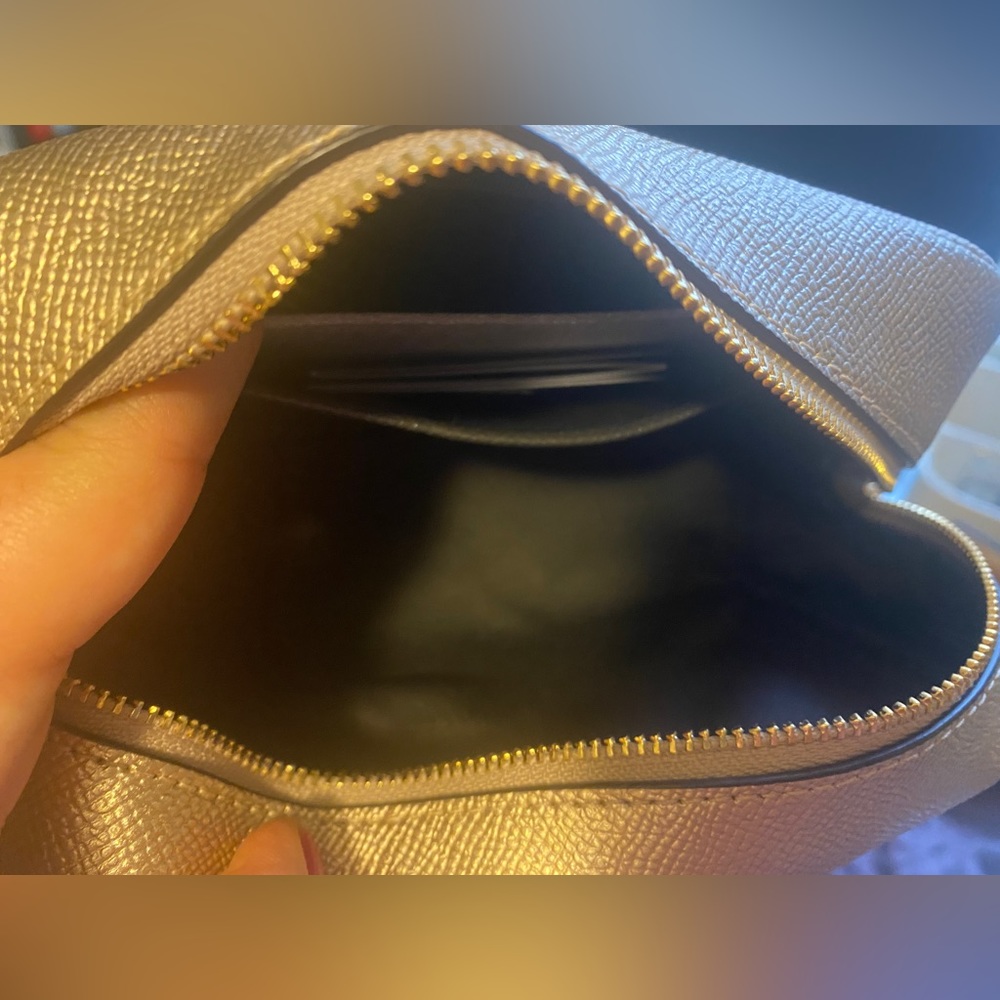 Coach Gold Bag - Picture 7 of 8